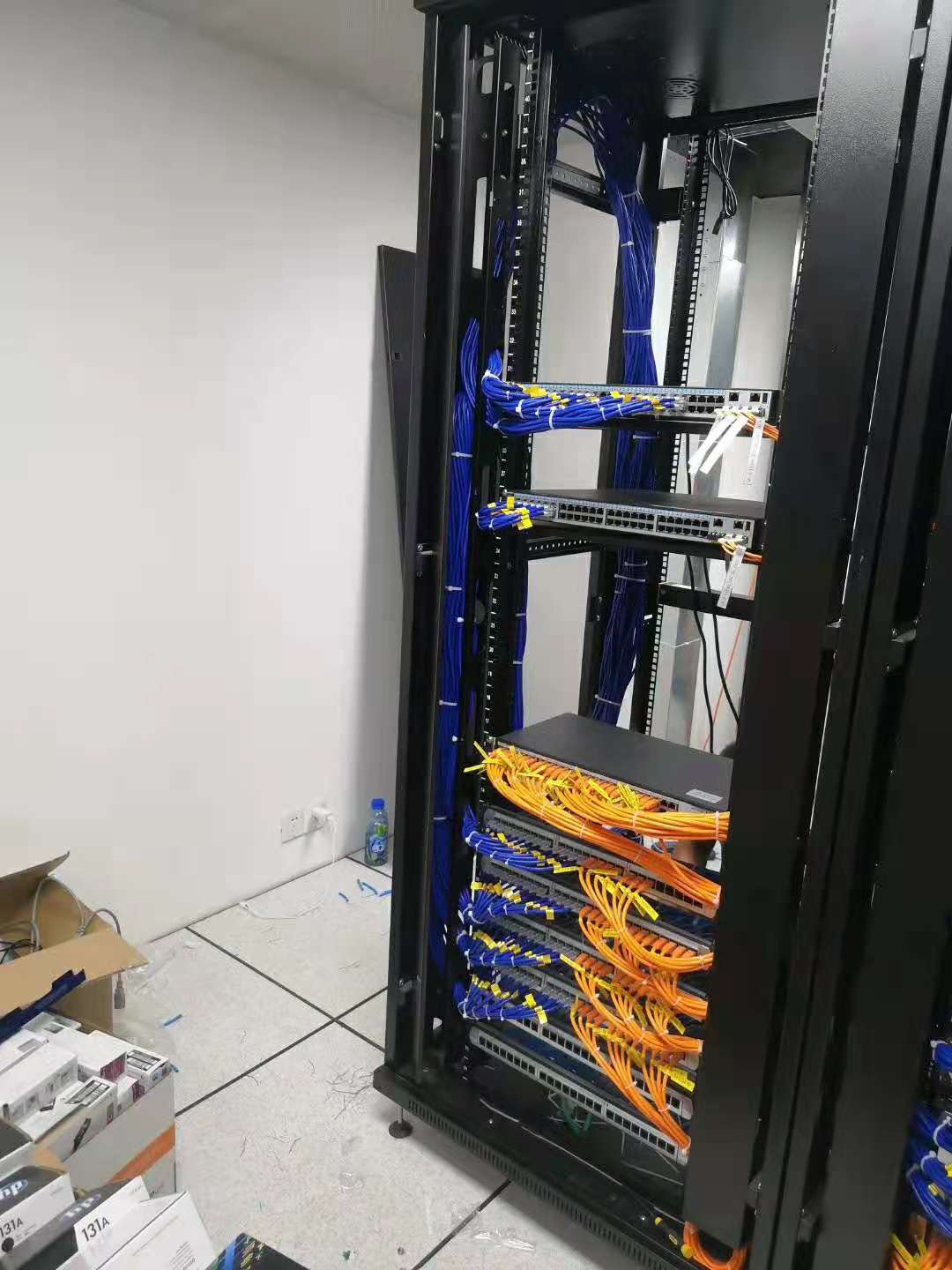 平天科技网络工程 机柜与综合布线的专业解决方案